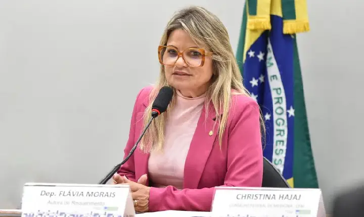 Comissão aprova projeto que obriga plano de saúde a cobrir cirurgia de redução de mama