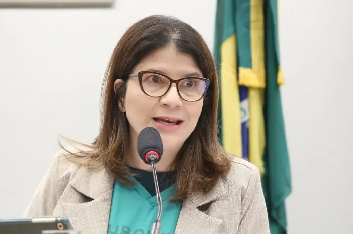 Comissão aprova projeto que obriga planos de saúde a cobrir exames pedidos por nutricionistas