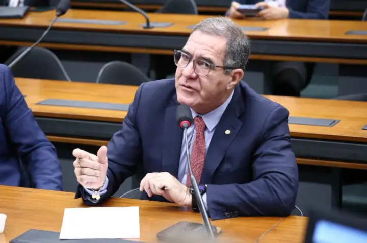 Comissão aprova projeto que prorroga empréstimos do FGTS para Santas Casas