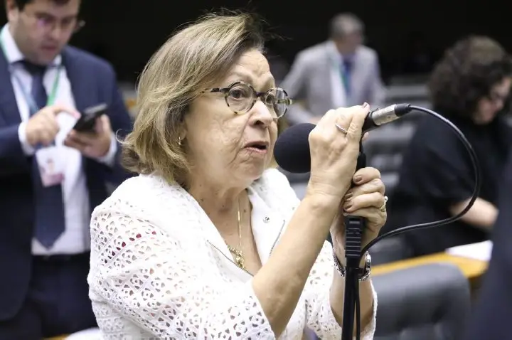 Comissão aprova projeto que reconhece escolas de saúde pública como estratégicas para o SUS