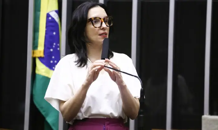 Comissão aprova projeto que reconhece escolas de saúde pública como estratégicas para o SUS