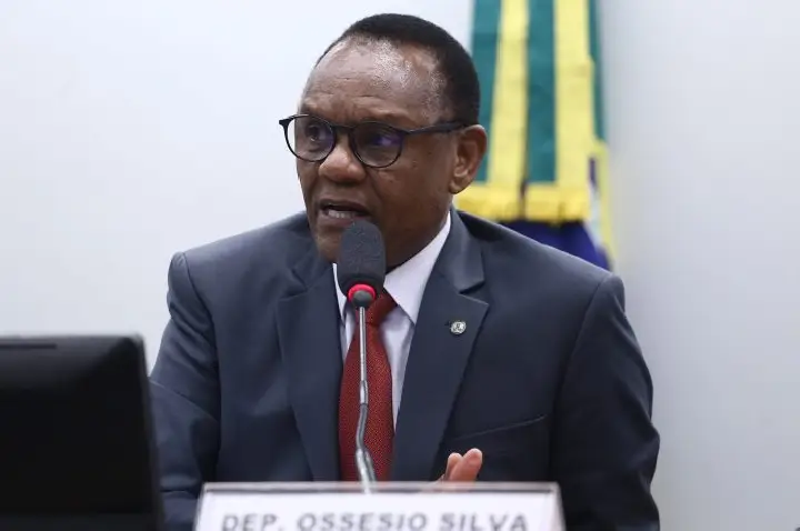 Comissão aprova projeto que reduz custos de equipamentos de segurança para automobilismo e motociclismo