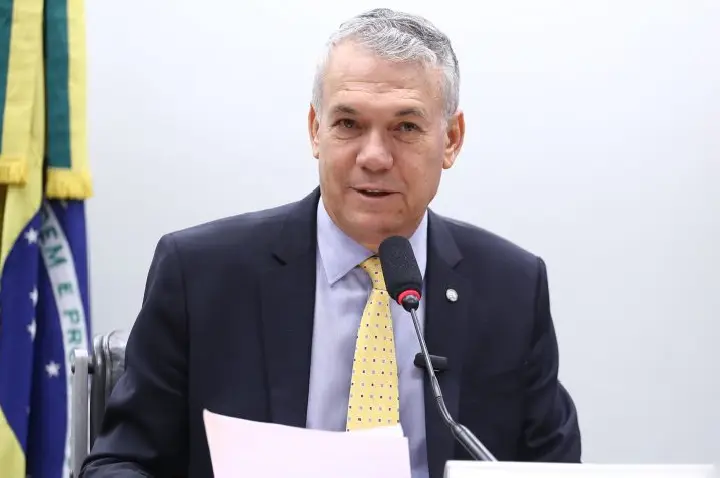 Comissão aprova projeto que reserva de leitos de hospitais para pessoas idosas