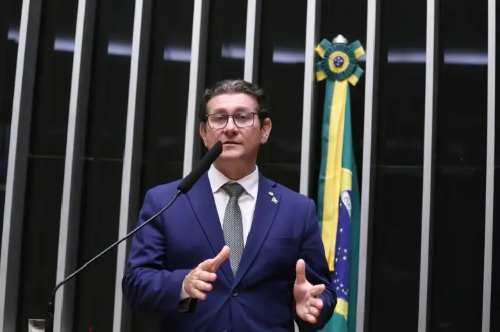 Comissão aprova projeto que restabelece cobrança de imposto para carnes e café importados