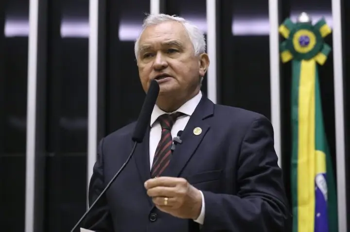 Comissão aprova projeto que restringe prisão preventiva de agentes de segurança em serviço