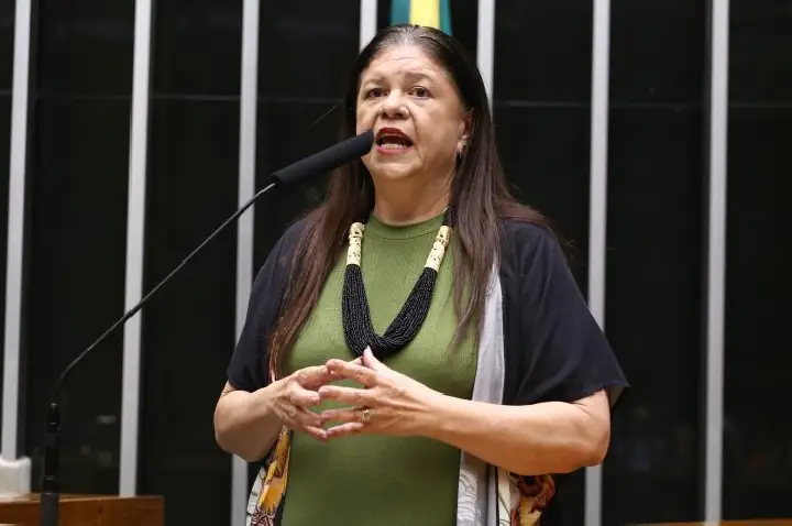 Comissão aprova proposta para impedir corte de BPC por posse de veículo na família