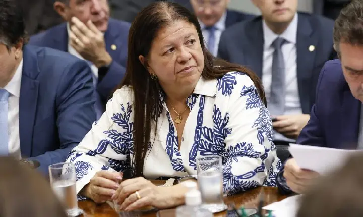 Comissão aprova proposta que incentiva presença de mulheres na construção civil