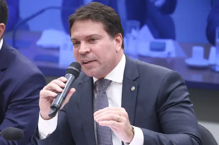 Comissão aprova proposta que permite confisco de dinheiro do crime incorporado a empresas