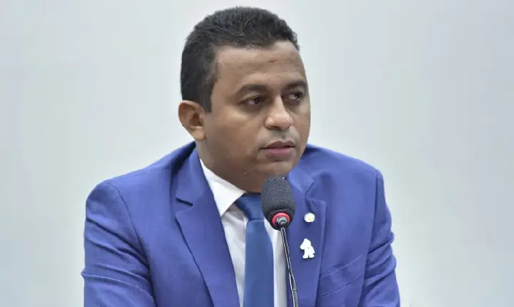 Comissão aprova provas adaptadas para estudantes com autismo ou déficit de atenção