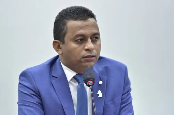 Comissão aprova provas adaptadas para estudantes com autismo ou déficit de atenção