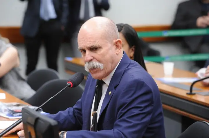 Comissão aprova punição maior para tráfico de drogas em estabelecimentos de ensino