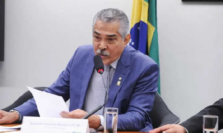 Comissão aprova reduzir carga horária de agente de saúde para 30 horas semanais