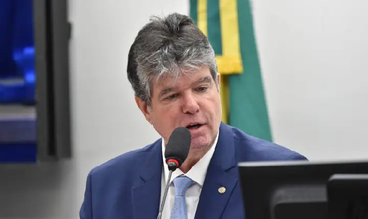 Comissão aprova regras de transparência para acompanhamento de processos no INSS