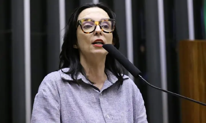 Comissão aprova regras para acompanhamento de operações envolvendo pessoas expostas politicamente