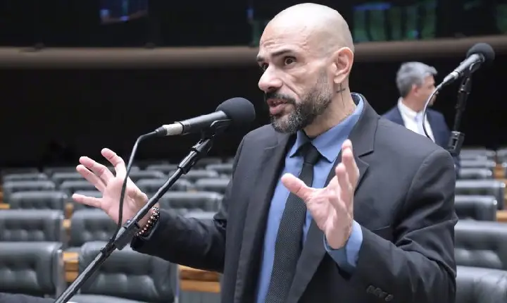 Comissão aprova regras para aumentar proteção de motoristas de aplicativo