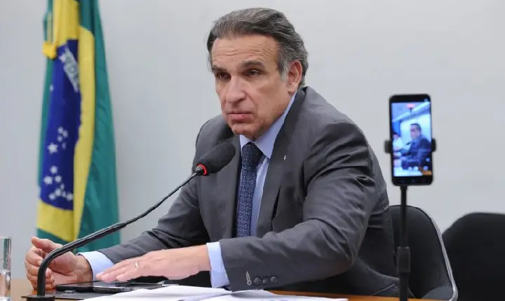 Comissão aprova regras para importação de veículos antigos e de servidores que retornam do exterior