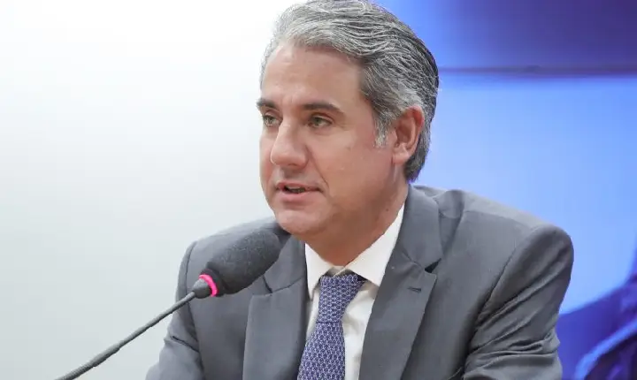 Comissão aprova sistema de coleta seletiva e logística reversa de coco verde