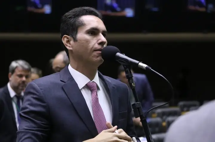 Comissão aprova tarifa social de energia para áreas comuns de prédios populares