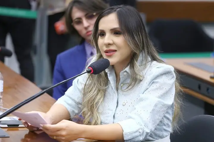 Comissão aprova troca do termo “síndrome de Down” por “Trissomia do Cromossomo 21” em documentos e leis