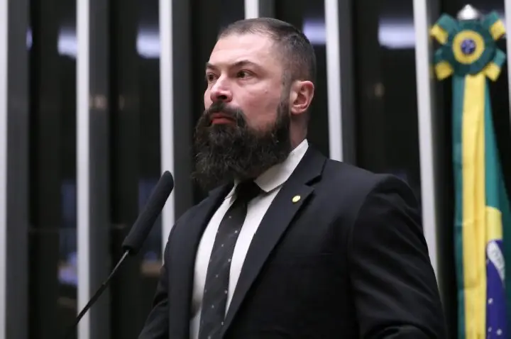 Comissão de Constituição e Justiça aprova criação de cadastro de foragidos do sistema prisional