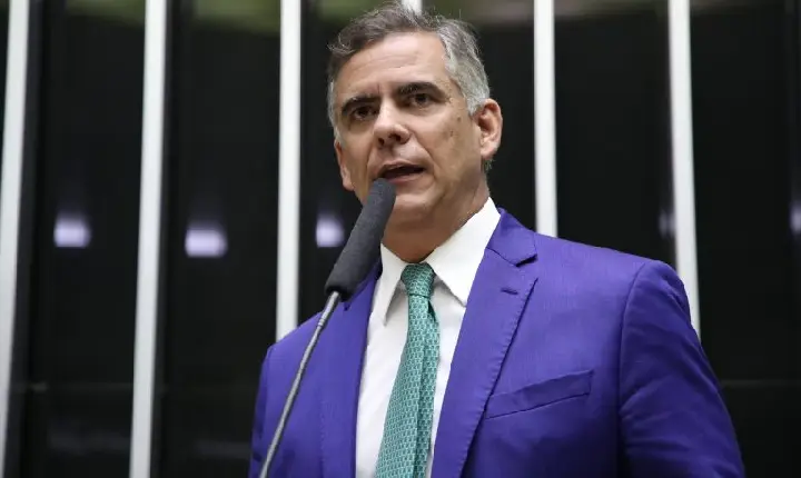 Comissão de Constituição e Justiça aprova piso salarial nacional de R$ 3 mil para garis