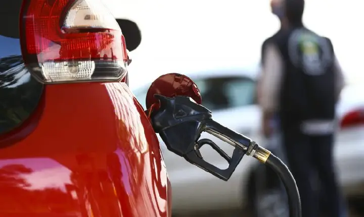 Comissão de Finanças debate oscilações nos preços da gasolina e do diesel