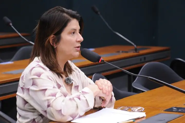 Comissão de Saúde aprova oferta gratuita de sensores de glicose pelo SUS