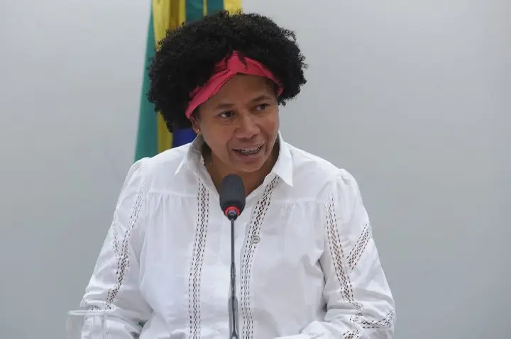 Comissão de Saúde aprova proposta sobre capacitação contra câncer infantil