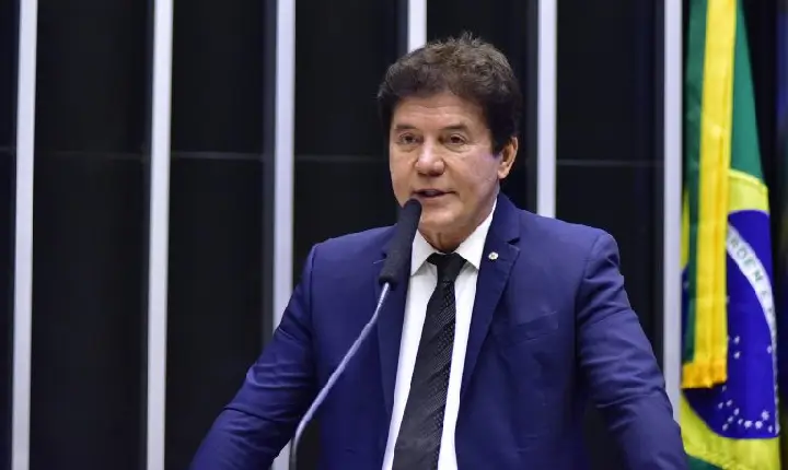 Comissão debate alto preço das passagens aéreas no Brasil