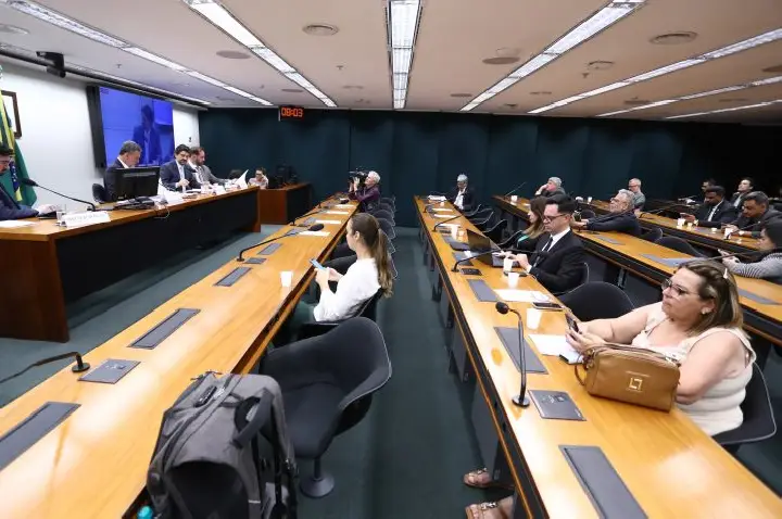 Comissão debate consequências da liquidação extrajudicial do Banco Master