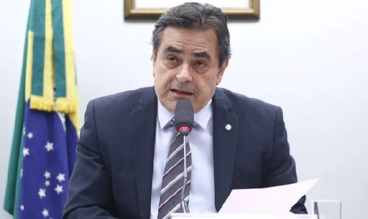 Comissão debate crise do setor leiteiro e prática de concorrência desleal