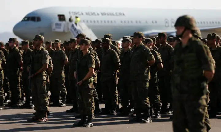 Comissão debate despesa com a graduação de sargentos do quadro especial da aeronáutica