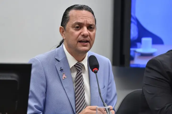 Comissão debate implementação da Política Nacional de Prevenção e Controle do Câncer