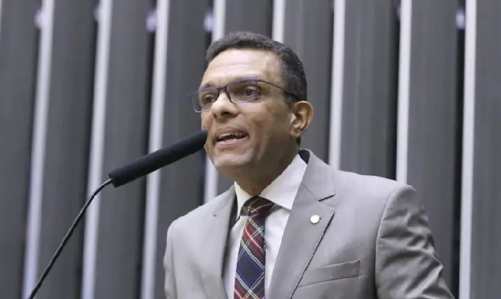 Comissão debate importância da audiodescrição para inclusão social de pessoas com deficiência visual