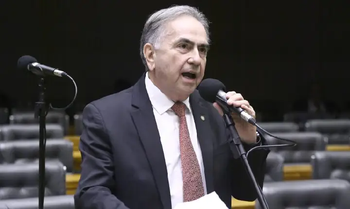 Comissão debate instalação de portos secos no Brasil
