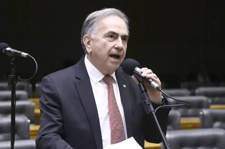Comissão debate instalação de portos secos no Brasil