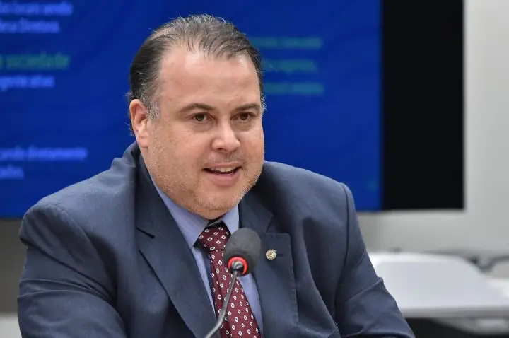 Comissão debate regulamentação das cooperativas de seguros