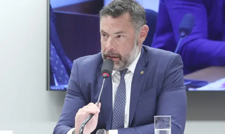 Comissão debate soluções para excesso de tráfico de veículos entre municípios catarinenses
