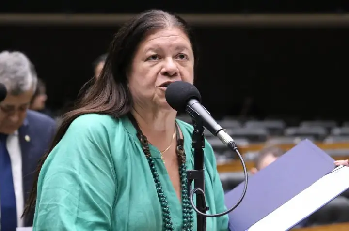 Comissão do Esporte aprova uso de fundo federal para a compra de ingressos para pessoas vulneráveis