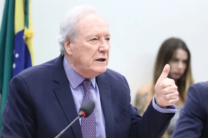 Comissão especial debate PEC da Segurança Pública com o ministro da Justiça