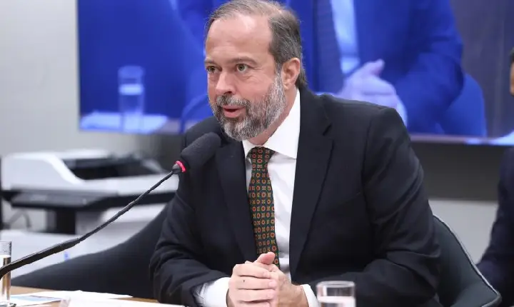 Comissão ouve ministro de Minas e Energia na próxima quarta-feira
