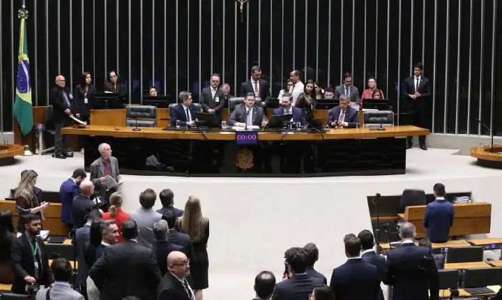 Congresso aprova projetos que abrem crédito de R$ 30 bilhões para o Orçamento de 2025