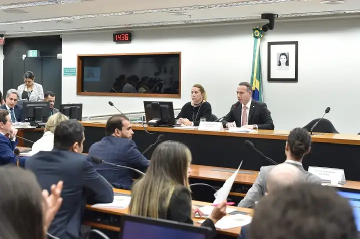 Conselho de Ética analisa 12 novos processos contra deputados