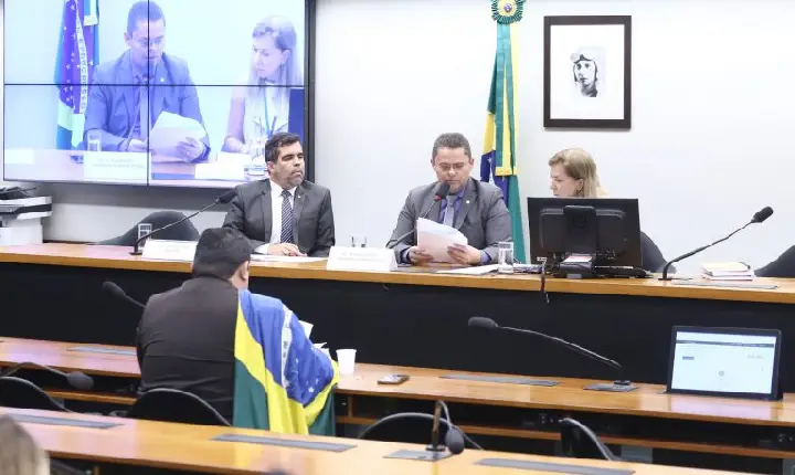 Conselho de Ética mantém decisão e não aplica novas penalidades a Gilvan da Federal