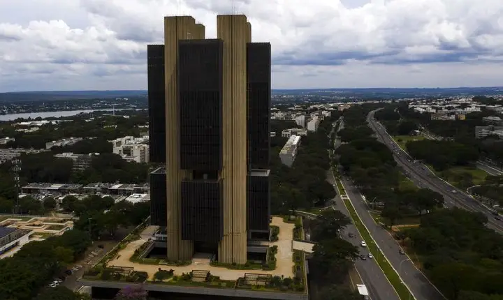 Copom deve elevar Selic em 0,5 ponto na reunião desta quarta