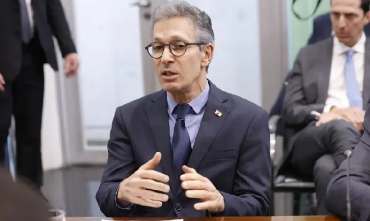 CPMI do INSS convoca Romeu Zema e rejeita chamar Lulinha e Jorge Messias