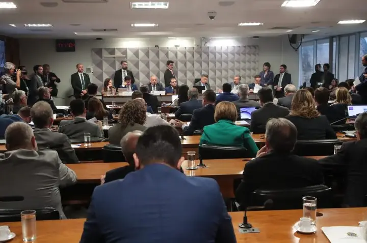 CPMI do INSS ouve ex-dirigente de associação investigada e ex-integrante do Conselho de Previdência Social