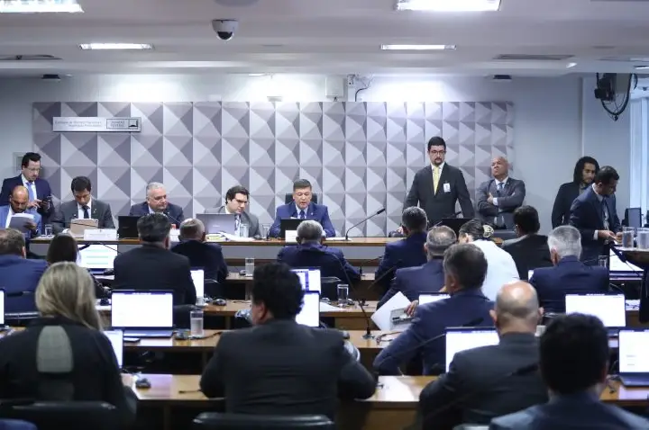 CPMI do INSS ouve Leila Pereira, CEO do C6 Consignado e presidente da Dataprev