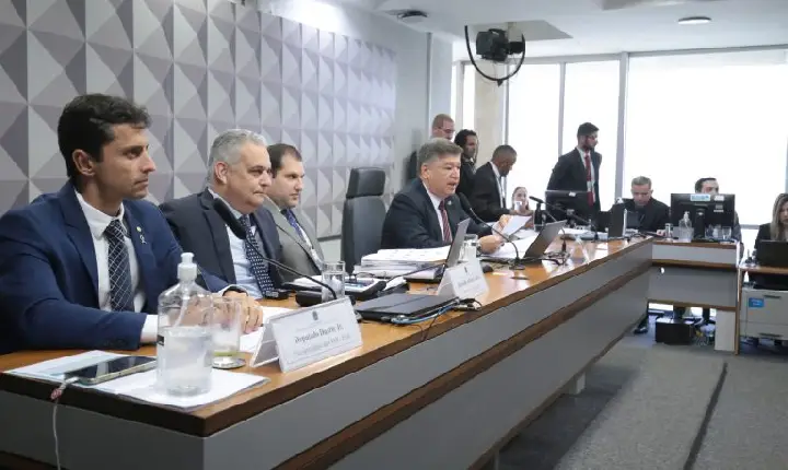 CPMI do INSS ouve lobista preso na sexta pela polícia federal