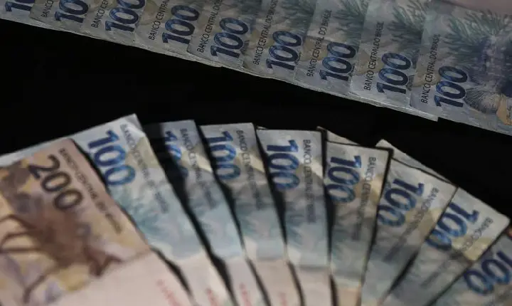 Decreto mantém restrição de R$ 121,5 bi no Orçamento até maio